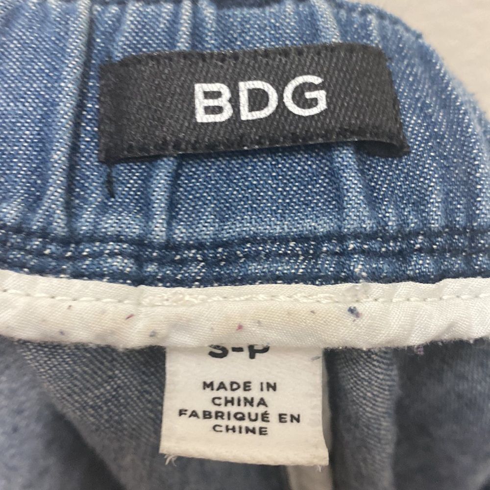 BDG Denim Skort Size Small - Picture 2 of 4